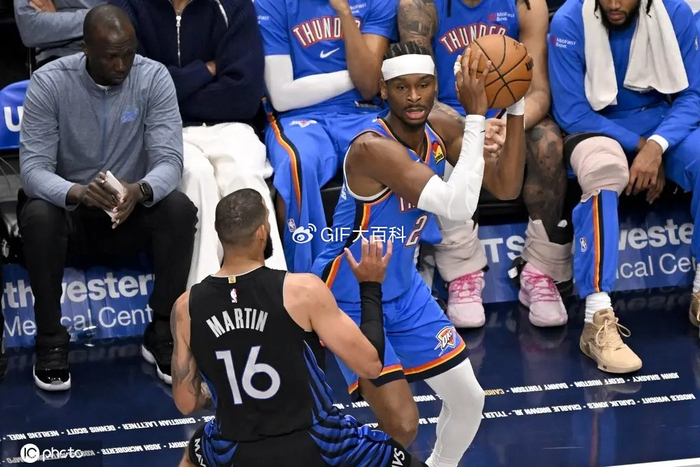 开奖-太狠了！亚历山大30+4+5+4隔扣打爆独行侠，123场20+历史第二|雷霆|克里斯蒂|客场|张伯伦|谢伊·吉尔杰斯-亚历山大_新浪体育_新浪新闻